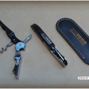 252-01 SACACORCHOS CON FUNDA